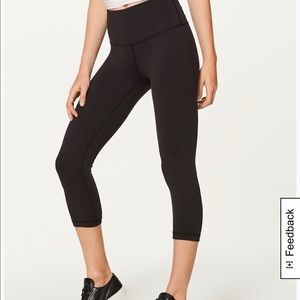 Lululemon Black Wunder Under Crops